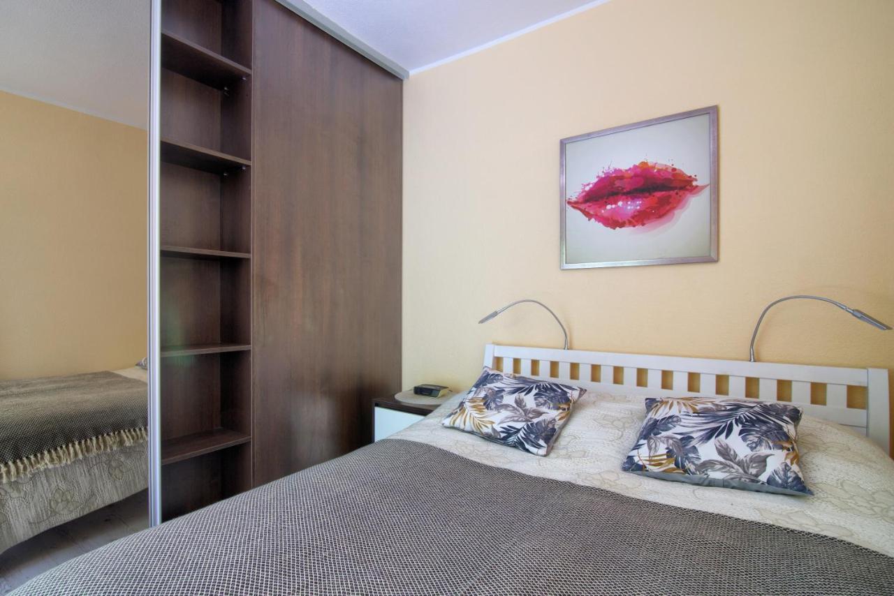 Apartament Bursztyn 2 Apartment ชวีโนวิชแจ ภายนอก รูปภาพ